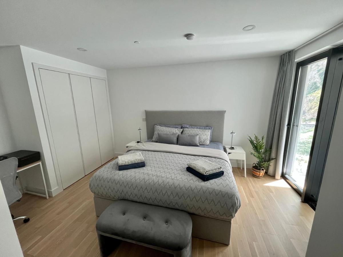 Modern Apartment With Spa And Pool Gibraltar Extérieur photo