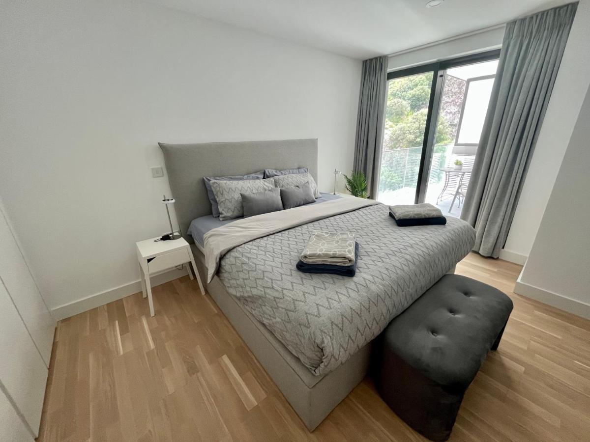 Modern Apartment With Spa And Pool Gibraltar Extérieur photo